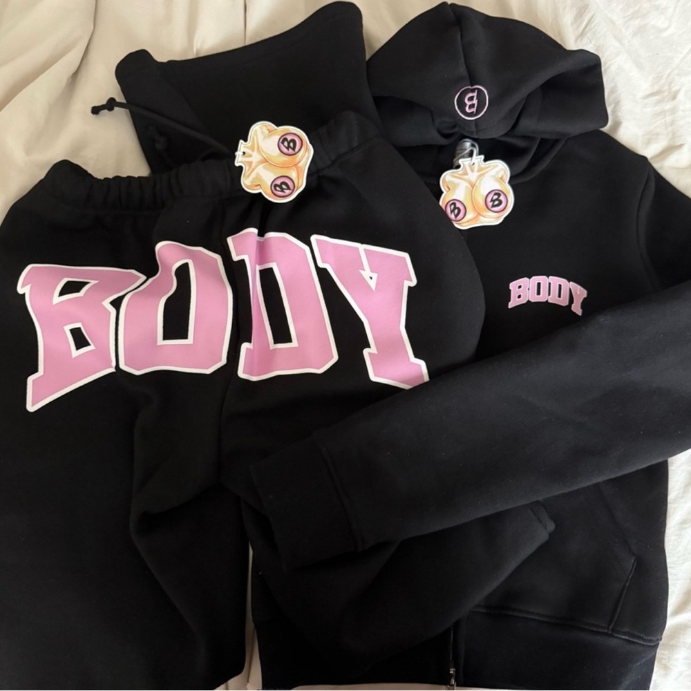 Body by Raven Tracy " body university hoodie 2.0 " and sweat pants M